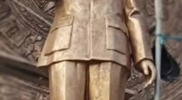 Tượng Bác Hồ