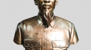 Tượng Bác Hồ