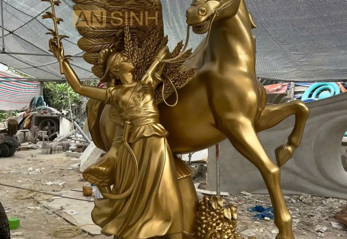 Tượng nữ thần trang trí 